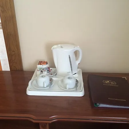 The Horse And Hound 3*