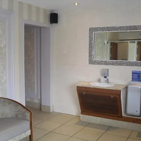 The Horse And Hound Hotel Ballynabola