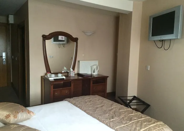 Hotel The Horse And Hound 3*