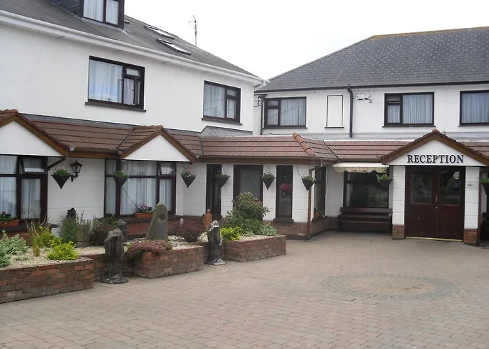 Hotel The Horse And Hound Ballynabola